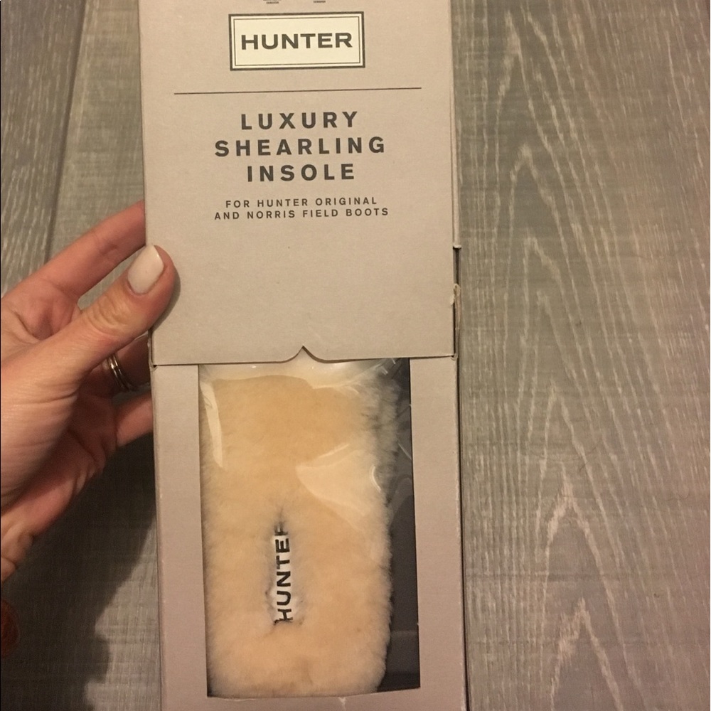 New In Box HUNTER INSOLE like UGG size 7